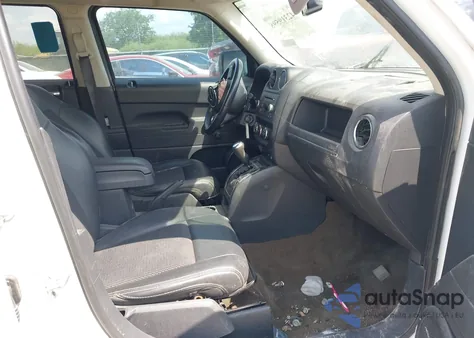 2017 Jeep Patriot Sport Se Fwd z USA, uszkodzony, nr VIN 1C4NJPBA2HD134174